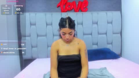 Snapshot of gabby_full_ass chatting on 12.05.25 Gaby online show from 12.05.25