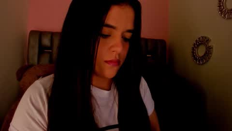 Snapshot of gabby_haze chatting on 12.03.25 G A B R I E L A online show from 12.03.25