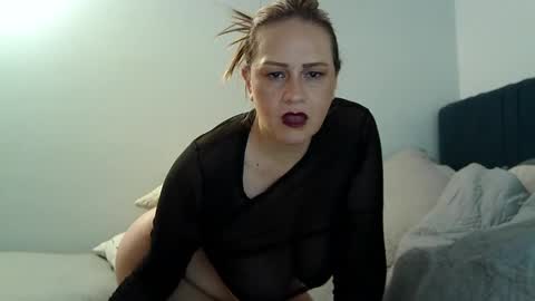 Snapshot of gabby_stone32 chatting on 12.10.24 gabby online show from 12.10.24