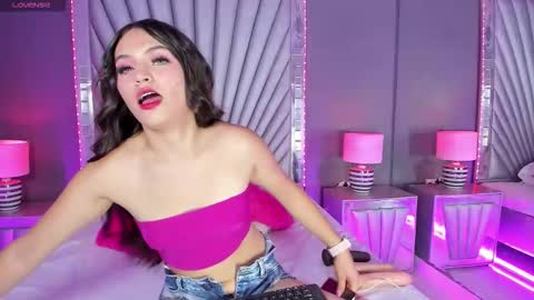 Snapshot of gabbybale chatting on 11.09.25 Gabbybale online show from 11.09.25