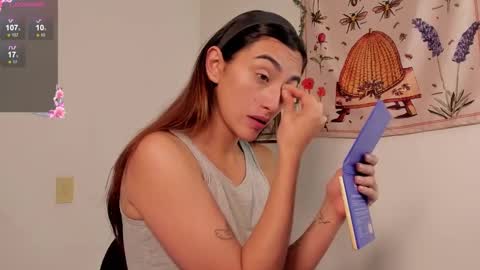 Snapshot of gabee7_ chatting on 09.22.25 NEW ACCOUNT Gabriella online show from 09.22.25