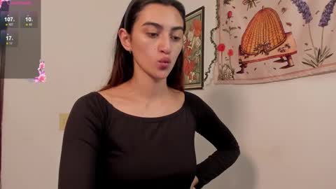 Snapshot of gabee7_ chatting on 10.31.25 NEW ACCOUNT Gabriella online show from 10.31.25