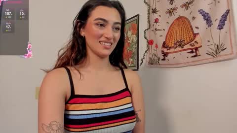 Snapshot of gabee7_ chatting on 11.11.25 NEW ACCOUNT Gabriella online show from 11.11.25