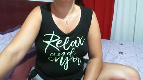 gaby  layla online show from 11.19.25