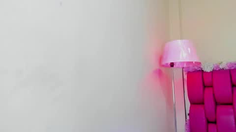 Snapshot of gabrielaa_01 chatting on 02.01.25 Gaby Im on vacation see you on November 25 online show from 02.01.25