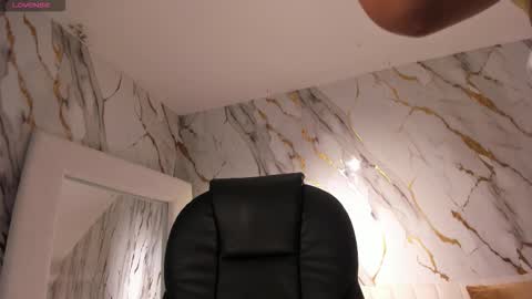 Gabriella Lee online show from 10.21.25