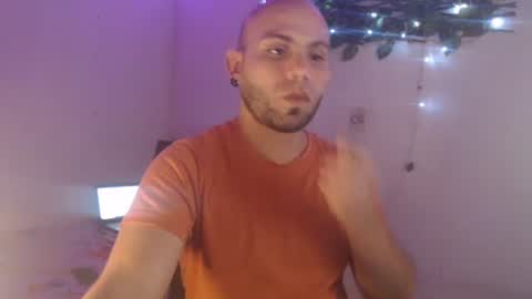 Snapshot of gabrielle_ramirez chatting on 10.08.25 Gabriel online show from 10.08.25