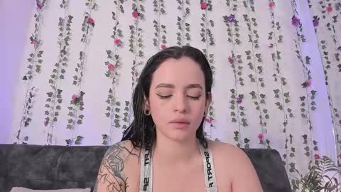 Snapshot of gaby_mason chatting on 02.19.25 Gaby online show from 02.19.25