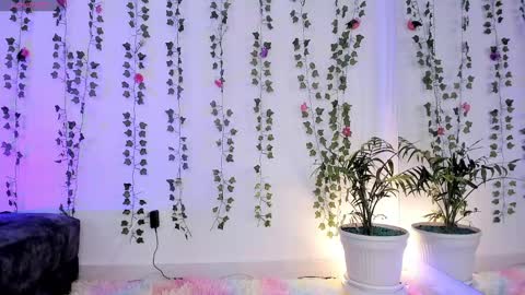 Snapshot of gaby_mason chatting on 02.28.25 Gaby online show from 02.28.25