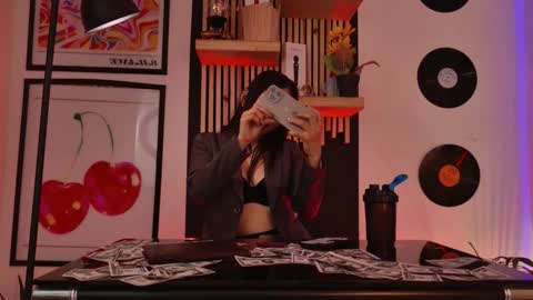 Snapshot of gaby_mason chatting on 11.05.25 Gaby online show from 11.05.25