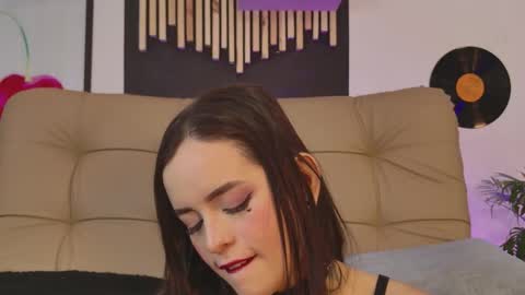 Snapshot of gaby_mason chatting on 12.01.25 Gaby online show from 12.01.25