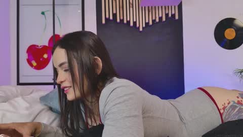 Snapshot of gaby_mason chatting on 12.15.25 Gaby online show from 12.15.25