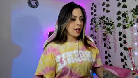 Snapshot of gaby_vandriel chatting on 01.25.25 GABRIELA online show from 01.25.25