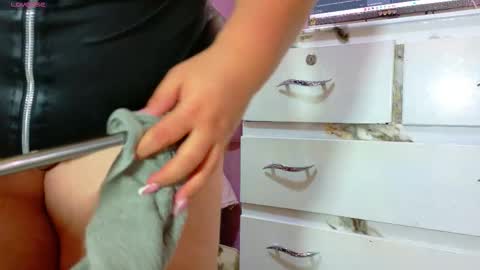 Snapshot of gaby_vegaa chatting on 10.27.25 gaby_vegaa online show from 10.27.25