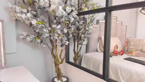 Snapshot of gabyyjones chatting on 02.26.25 gabyyjones online show from 02.26.25