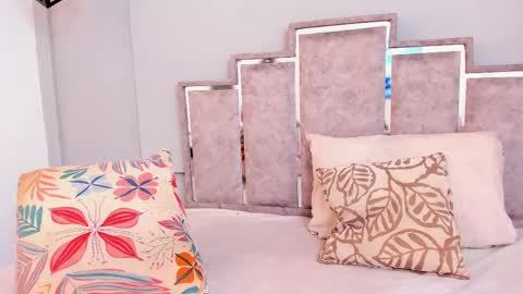 Snapshot of gabyyjones chatting on 02.28.25 gabyyjones online show from 02.28.25