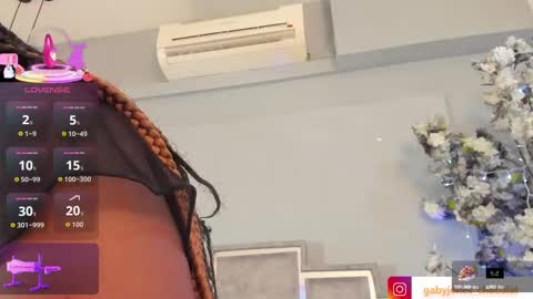 Snapshot of gabyyjones chatting on 09.26.25 gabyyjones online show from 09.26.25