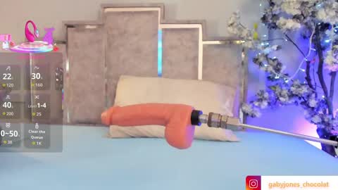 Snapshot of gabyyjones chatting on 09.30.25 gabyyjones online show from 09.30.25