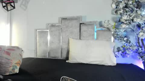 Snapshot of gabyyjones chatting on 10.07.25 gabyyjones online show from 10.07.25