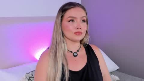 Snapshot of gaiabaker chatting on 05.12.26 Gaia Baker online show from 05.12.26