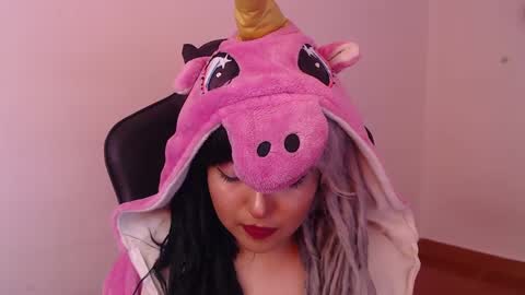 Kate 3 online show from 09.24.25