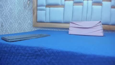 Snapshot of galaanderson chatting on 11.13.25 galaanderson online show from 11.13.25