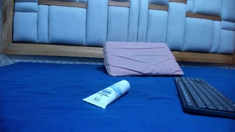 Snapshot of galaanderson chatting on 11.14.25 galaanderson online show from 11.14.25