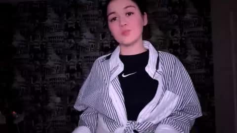 Snapshot of galehudley chatting on 12.14.25 Abigail online show from 12.14.25