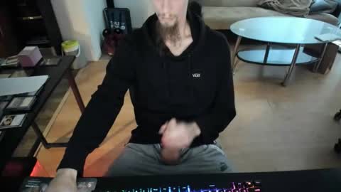 Snapshot of gamingpleasure chatting on 11.04.25 GamingPleasure online show from 11.04.25