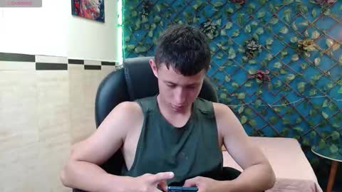 garuo_18 online show from 11.09.25