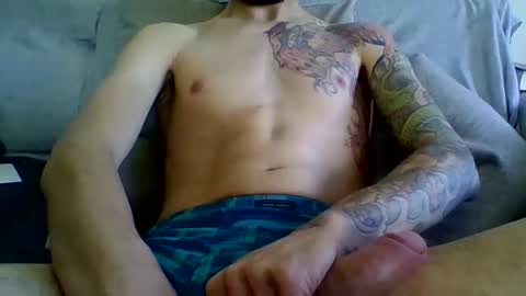 Snapshot of garyreal1990 chatting on 03.12.26 garyreal1990 online show from 03.12.26