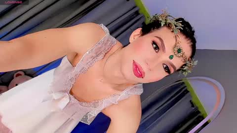 Snapshot of gatitavenecis1 chatting on 01.27.25 Vnecis Marn online show from 01.27.25