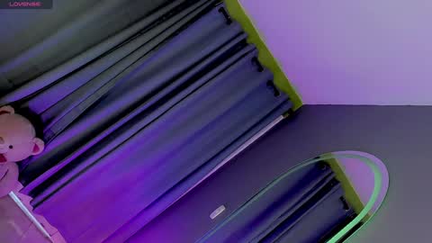 Snapshot of gatitavenecis1 chatting on 02.08.25 Vnecis Marn online show from 02.08.25