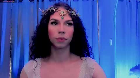 Snapshot of gatitavenecis1 chatting on 02.25.25 Vnecis Marn online show from 02.25.25