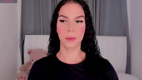 Snapshot of gatitavenecis1 chatting on 09.14.25 Vnecis Marn online show from 09.14.25