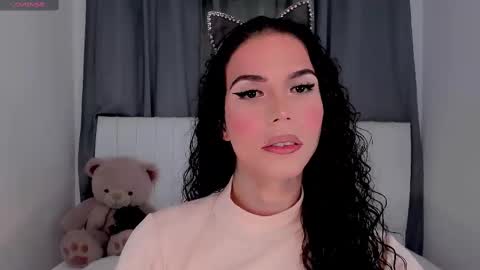 Snapshot of gatitavenecis1 chatting on 09.15.25 Vnecis Marn online show from 09.15.25