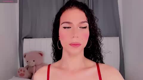 Snapshot of gatitavenecis1 chatting on 09.18.25 Vnecis Marn online show from 09.18.25