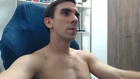 Snapshot of gatosarado23 chatting on 01.04.25 gatosarado23 online show from 01.04.25