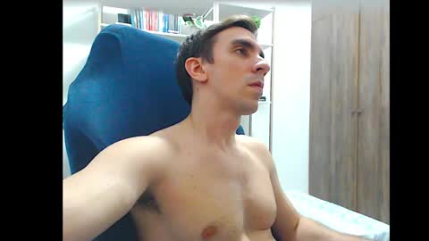 Snapshot of gatosarado23 chatting on 10.05.25 gatosarado23 online show from 10.05.25