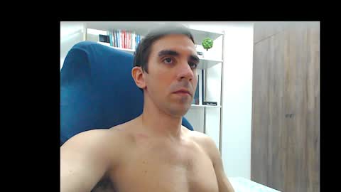 Snapshot of gatosarado23 chatting on 10.06.25 gatosarado23 online show from 10.06.25