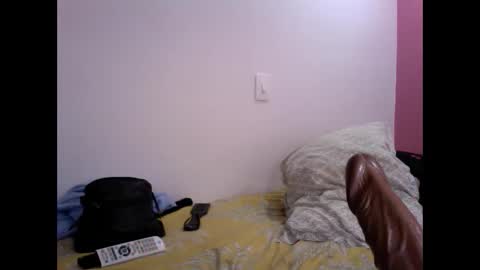 Snapshot of gatubelahotxxx chatting on 12.29.24 gatubelahotxxx online show from 12.29.24