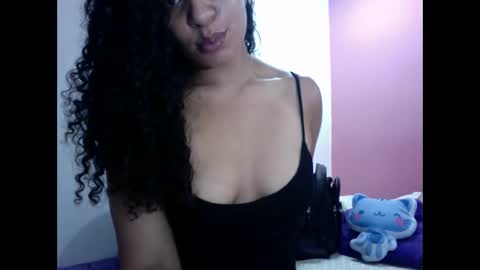 Snapshot of gatubelahotxxx chatting on 01.19.25 gatubelahotxxx online show from 01.19.25