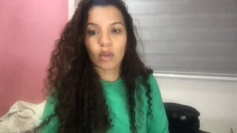 Snapshot of gatubelahotxxx chatting on 09.22.25 gatubelahotxxx online show from 09.22.25