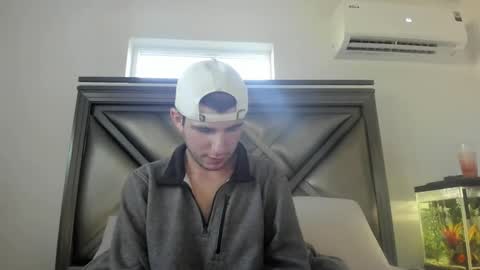 Snapshot of gayndepressed chatting on 11.05.25 Trace online show from 11.05.25