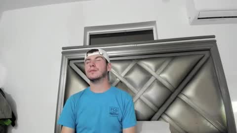 Snapshot of gayndepressed chatting on 11.22.25 Trace online show from 11.22.25