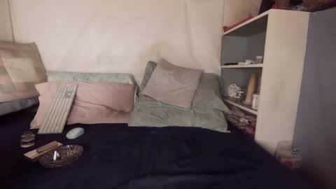 Snapshot of gayrobbin chatting on 10.30.25 gayrobbin online show from 10.30.25