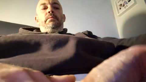 Snapshot of gazg1984 chatting on 05.18.26 gazg1984 online show from 05.18.26