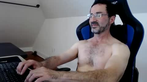 Snapshot of gbrlkndr chatting on 05.31.26 gbrlkndr online show from 05.31.26