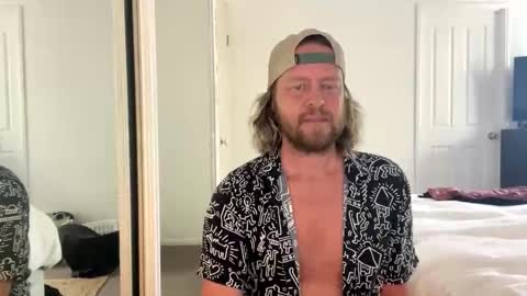 gcsurfer81 online show from 10.28.25