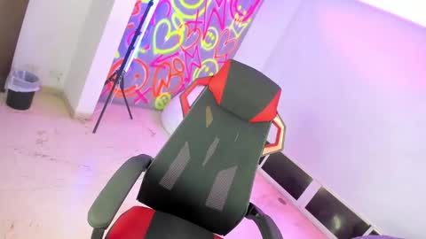 Snapshot of geanna_rose chatting on 02.23.25 geanna_rose online show from 02.23.25